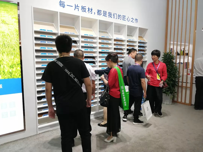 ROYAL皇家88嘉兴集成吊顶展.jpg